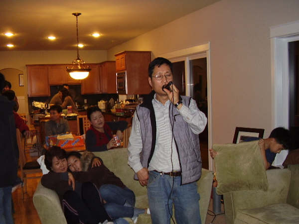 hyungsinging.JPG
